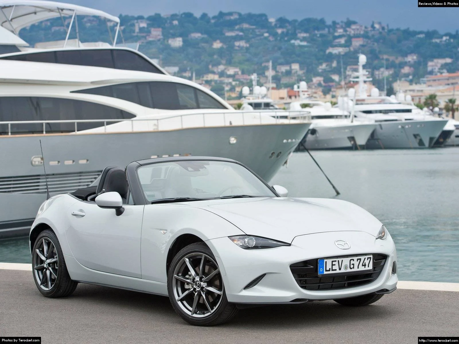 Hình ảnh xe ô tô Mazda MX-5 2016 & nội ngoại thất