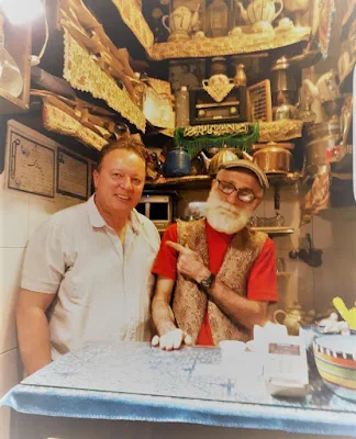 Among the shops that line the labyrinthine alleyways of Tehran's Grand Bazaar sits the Haj Ali Darvish teahouse. In a very small space, hardly two square meters, there’s tons of love and kindness awaiting the customers. 