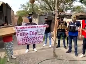 Videos: Por el día de las madres Sicarios del CJNG reparten electrodomésticos en Guanajuato, Jalisco y Michoacán de parte del Señor Mencho