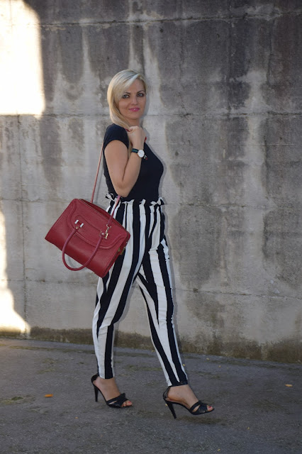 borsa rossa outfit borsa rossa come abbinare una orsa rossa red bag outfit how to wear red bag  orologio daniel wellington outfit agosto 2016 mariafelicia magno fashionbl felym fashion blog italiani fashion blogger italiane blog di moda italiani outfit estivi