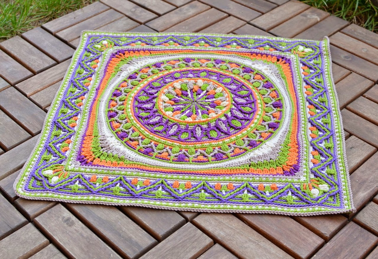 Square Mandala in overlay crochet