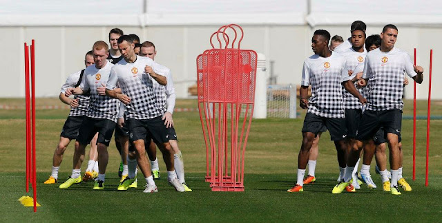 Manchester united action in qatar