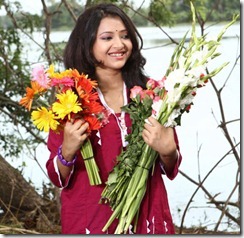 Actress Swetha Basu in Chandamama Movie New Stills