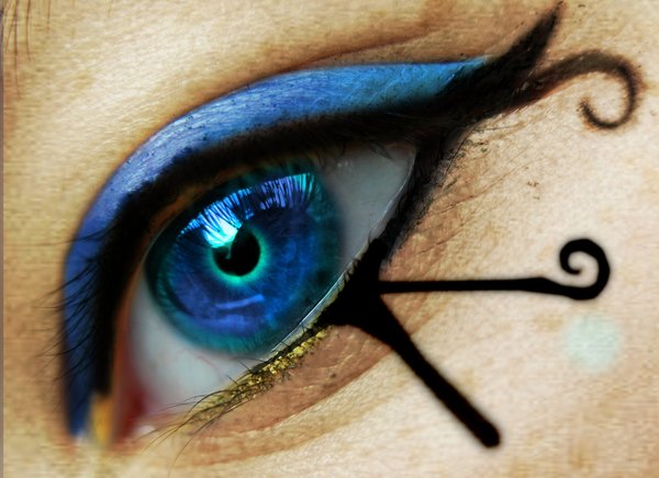 eye of horus tattoo design. tattoo on eye. eye of ra