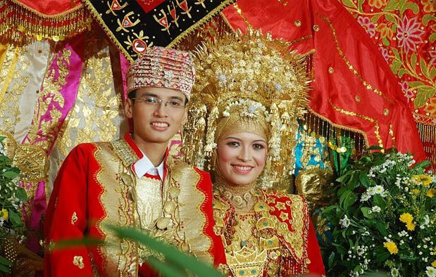 Pakaian Adat  Sumatera Barat Padang  dari Minangkabau dan 