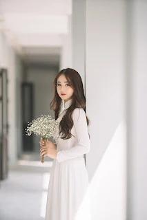 Hoa khôi Tài sắc Việt Nam đẹp duyên dáng chia tay thời sinh viên