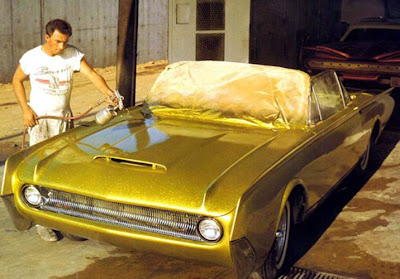 Barris Custom on Photos  Here S George Barris At Work In The 50 S And Watson S Shop