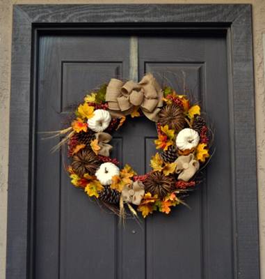 http://homeremediesrx.com/2014/09/diy-fall-wreath-tutorial/