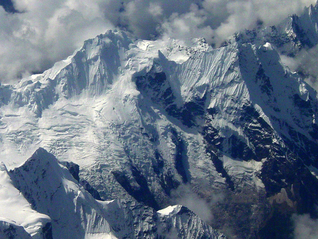 PicturesPool: Beautiful Mountain Wallpapers- Himalayas