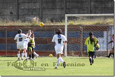 gol de zoila fuentes comunicaciones femenil al minuto 2 de juego. mas festejo. (1)