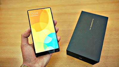 Xiaomi Mi Mix    Keungulan dari smartphone Mi Mix tentu smartphone tanpa bezel,telihat smartphone ini benar-benar layar semua.Diabndrol dengan harga 6,1 jutaan dan memiliki spsefiskasi gahar,