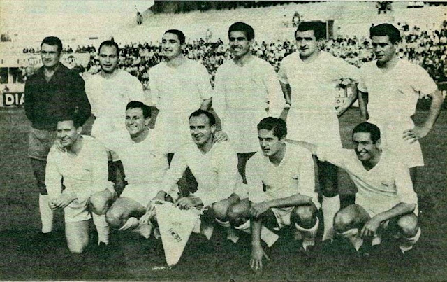 REAL MADRID C. F. Temporada 1955-56. Juan Alonso, Navarro, Oliva, Rafa Lesmes II, Muñoz, Zárraga; Molowny, Pérez Payá, Di Stéfano, Rial y Gento. SERVETTE F. C. GENÈVE 0 REAL MADRID C. F. 2. 08/09/1955. 1ª Copa de Europa, 1ª ronda, octavos de final, partido de ida. Ginebra, Suiza, Parc des Sports des Chamilles. GOLES: 0-1: 74’, Miguel Muñoz. 0-2: 89’, Héctor Rial.