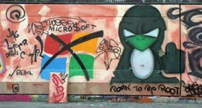 15 Awesome Geek Graffiti Examples Seen On www.coolpicturegallery.net