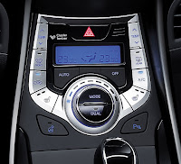 2011 Hyundai Elantra / Avante interior 