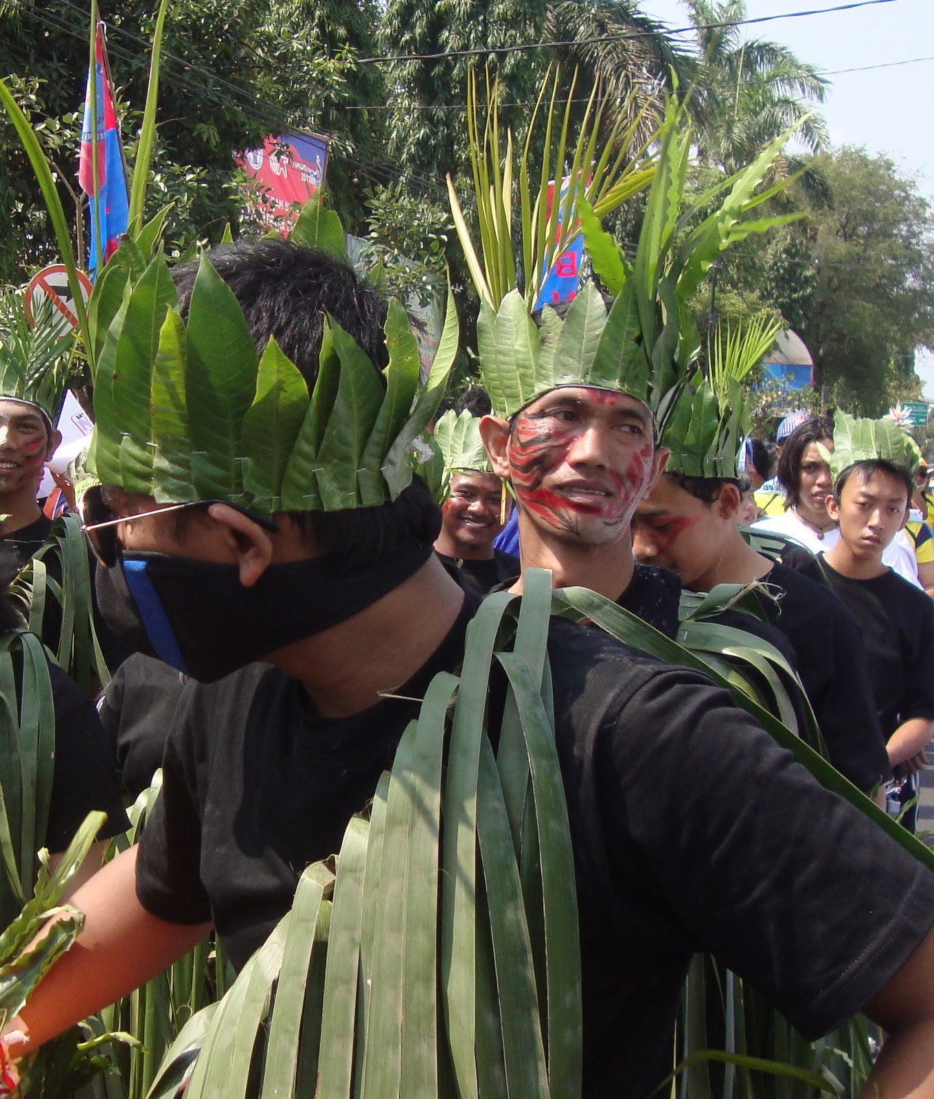  GERAK  JALAN  KREASI ANTI NARKOBA KEDIRI 2011 Makalah 