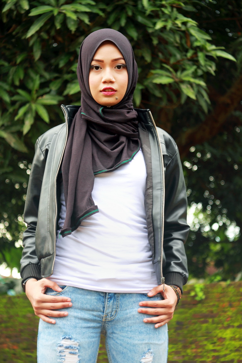 Hunting Bareng Tiara Zainal  Model Hijab Cantik Makassar Asal Wajo  Dzargon