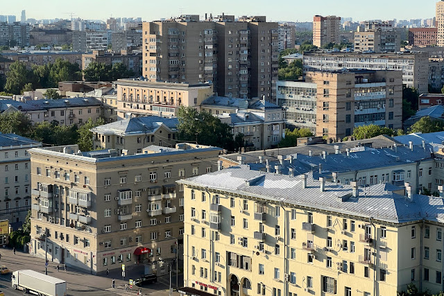 Ленинградский проспект, вид из бизнес-центра SkyLight, Авиационный переулок