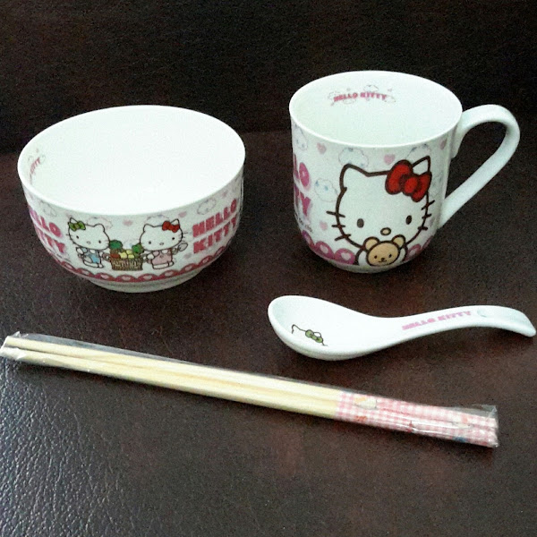 Set Alat Makan Hello Kitty Twin Keramik