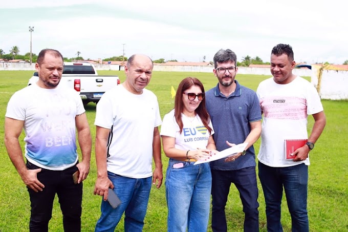 Prefeita assina ordens de serviço para reforma do Estádio Duduzão e do ginásio do Camurupim em Luís Correia