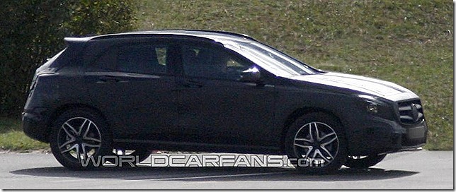 Mercedes GLA  (1)