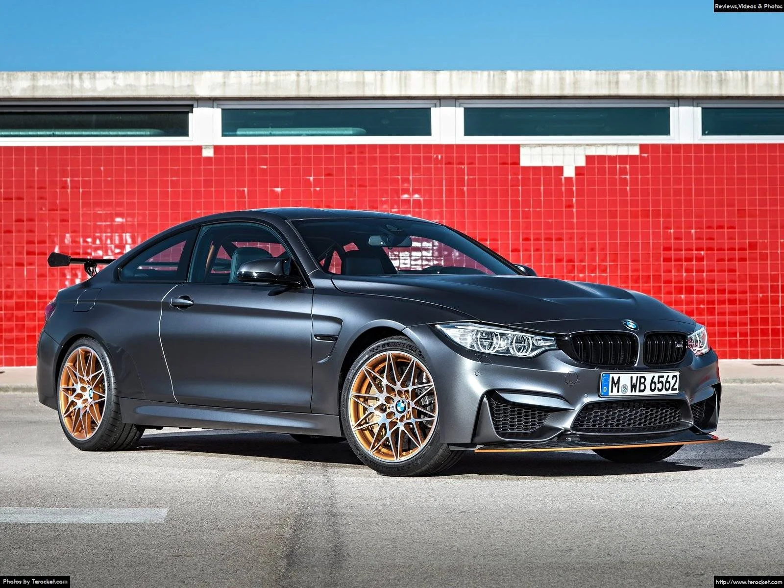 Hình ảnh xe ô tô BMW M4 GTS 2016 & nội ngoại thất