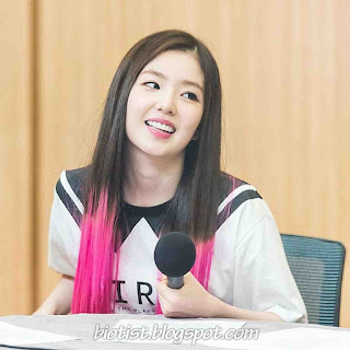 Red Velvet Irene Photos With Pink Hairstyle