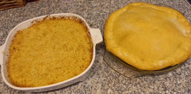 Pear crumble and apple pie