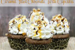 EASY CARAMEL FILLED CHOCOLATE TURTLE CUPCAKES