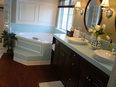 Master Bathroom Remodel on Much To Do With Nothing  Master Bathroom Remodel On A Budget