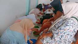 Isak Tangis Basuh Kaki Ibu di SMP PGRI 01 DAU Malang