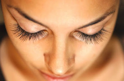 Curl Eyelashes Without Tools