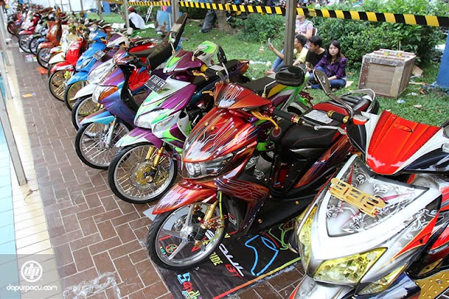 Foto: Modifikasi Motor Warna-warni Jadi Trend di Tahun 2014