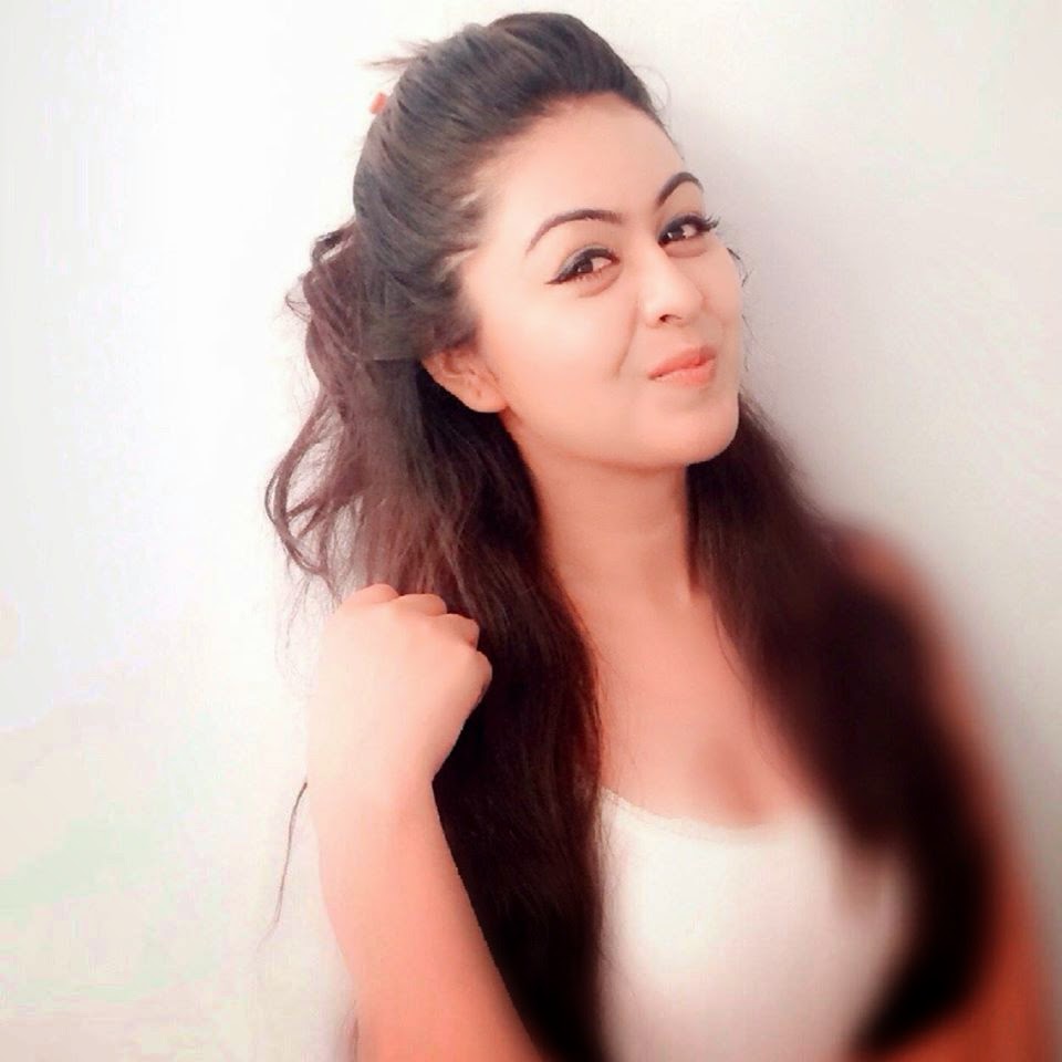 Shafaq Naaz HD wallpapers Free Download