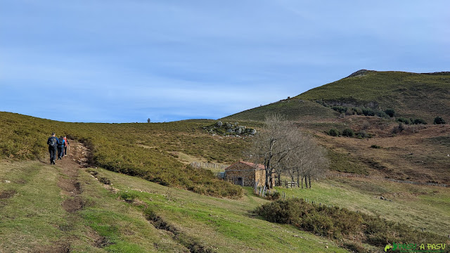 Cabaña junto al Collado Chixincos