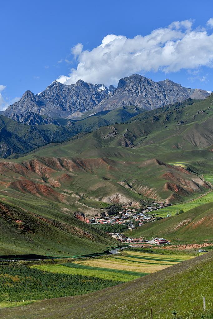 ภูเขาฉีเหลียน (Qilian Mountains: 祁連山)