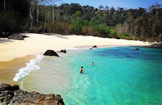 Pantai Teluk Hijau banyuwangi