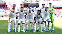 REAL MADRID C. F. Temporada 2023-24. David Alaba, Toni Kroos, Aurélien Tchouaméni, Antonio Rüdiger, Jude Bellingham, Kepa Arrizabalaga. Fede Valverde, Rodrygo Goes, Dani Carvajal, Vinícius Júnior, Ferland Mendy. F. C. BARCELONA 1 🆚 REAL MADRID C. F. 2 Sábado 28/10/2023, 16:15 horas. Campeonato de Liga de 1ª División, jornada 11. Barcelona, estadi Olimpic Lluis Companys: 50.112 espectadores. GOLES: ⚽1-0: 6’, İlkay Gündoğan. ⚽1-1: 68’, Jude Bellingham. ⚽1-2: 90+2’, Jude Bellingham.