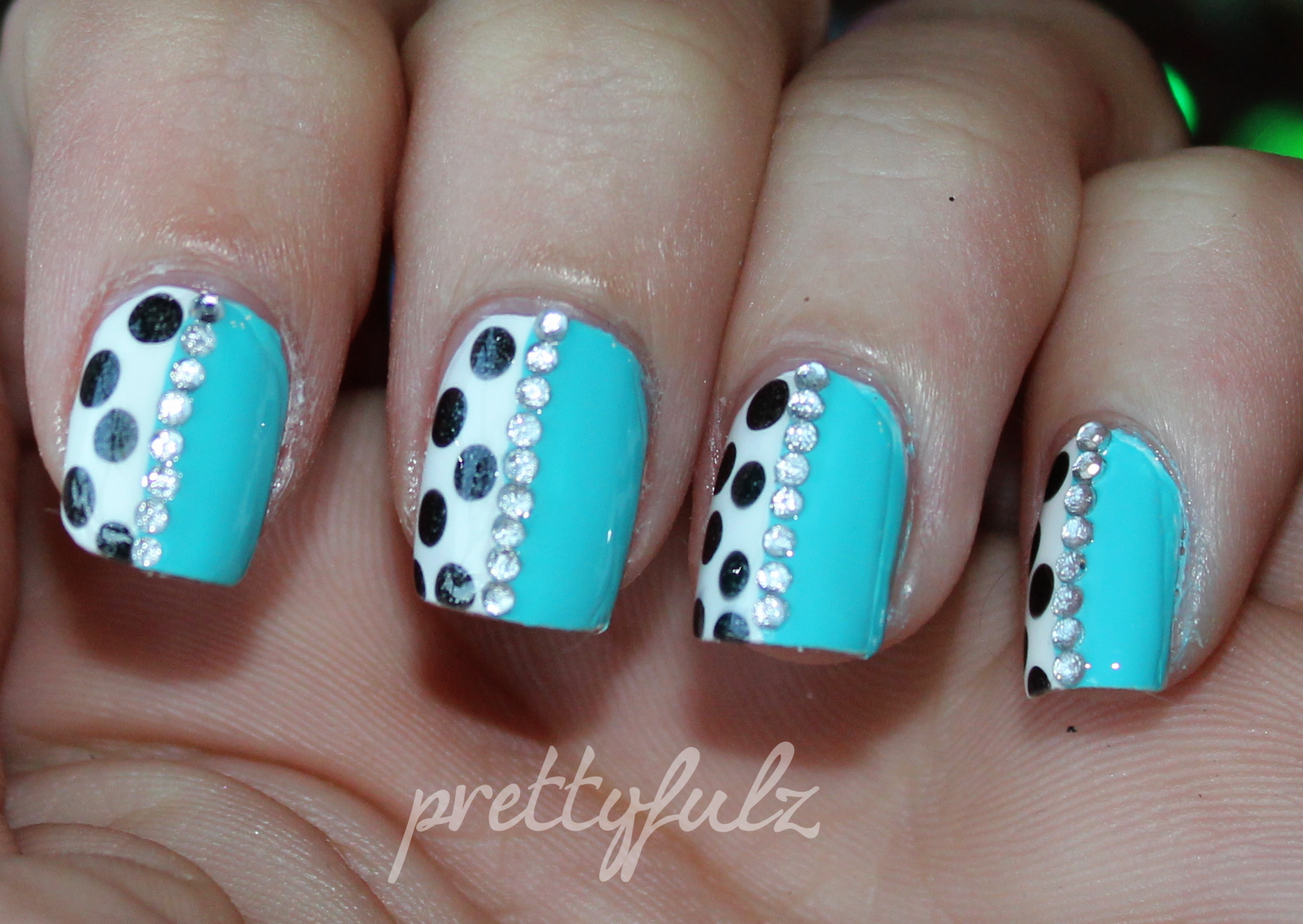 Blue Polka Dot Nail Art