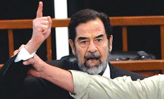 ظهور حفيد لـ"صدام حسين" من ابنه عدي يطالب بمليارات أبيه وعمه وجده ! 