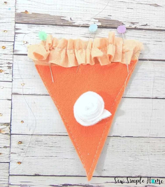 pie bunting