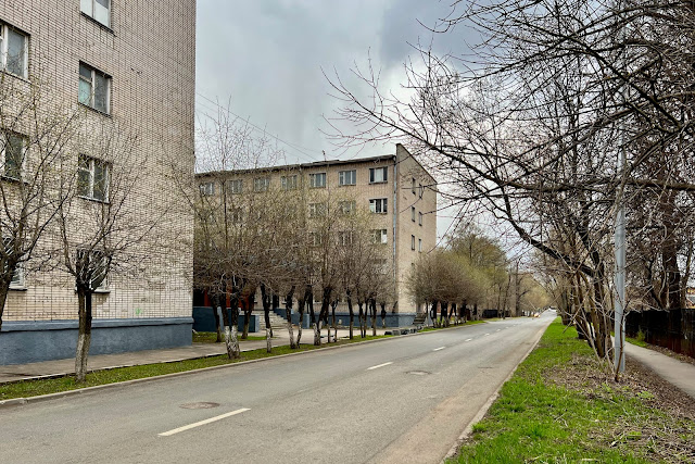 улица Прянишникова, общежития