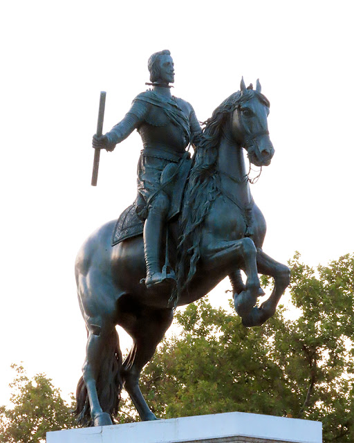 Equestrian statue of King Felipe IV by Pietro Tacca, Plaza de Oriente, Madrid