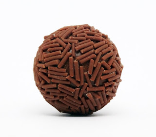 Brigadeiro tradicional com granulado