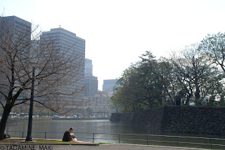 Lunch time, at a bench near the Imperial Palace