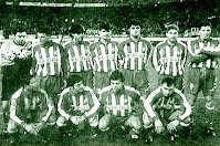 CLUB ATLÉTICO DE MADRID - Madrid, España - Temporada 1995-96 - Molina, Vizcaíno, Caminero, Roberto, Kiko, Geli y Penev; Simeone, Santi, Solozábal y Pantic - ATLÉTICO DE MADRID 2 (Penev y Kiko), RACING DE SANTANDER 0 - 24/01/1996 - Liga de 1ª División, jornada 23 - Madrid, estadio Vicente Calderón
