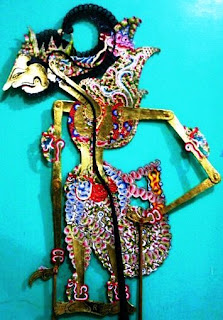 Hasil gambar untuk wayang raja sabrangan solo