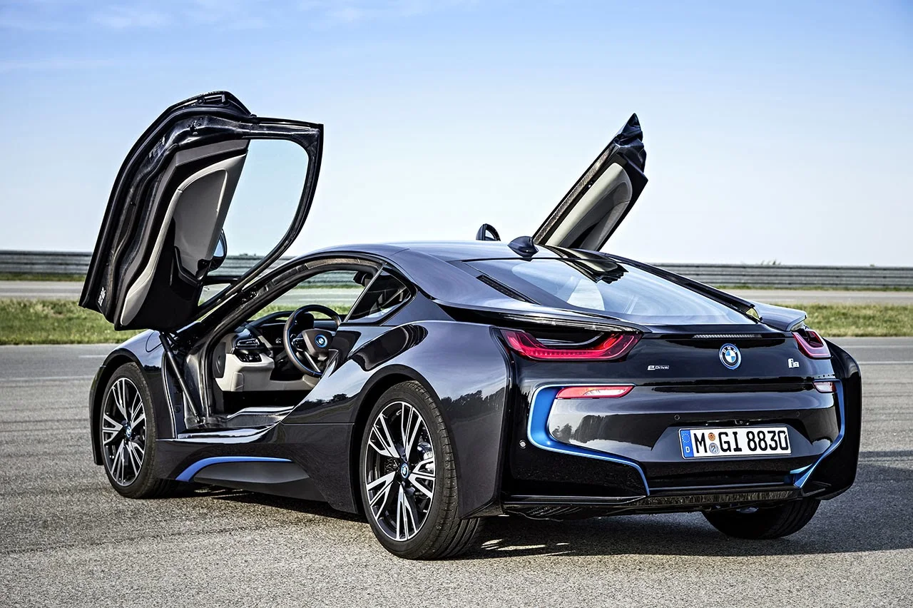 BMW i8 rear