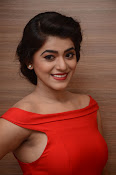 Yamini bhaskar new glam pics-thumbnail-24