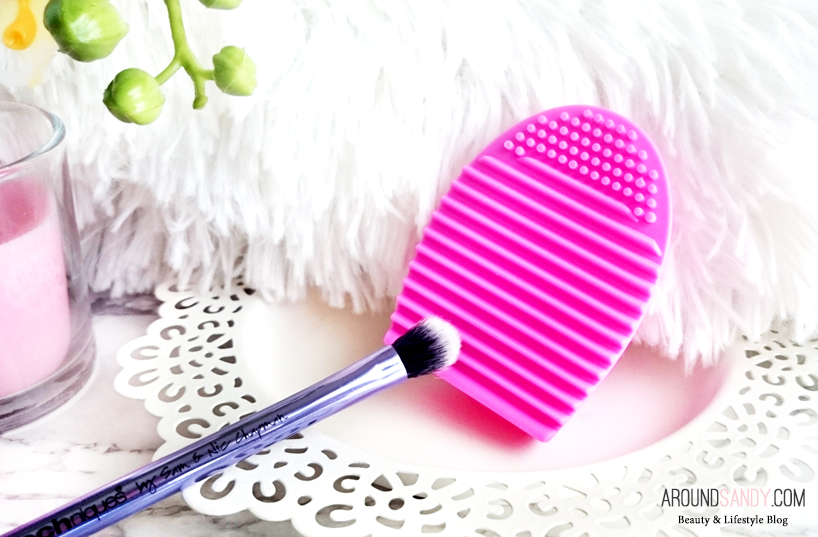 the-brush-tools-huevo-limpiador-de-brochas-rosa