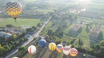 festival delle mongolfiere paestum